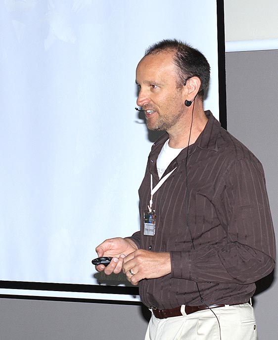 Peter Unmack presenting on rainbowfish genetics